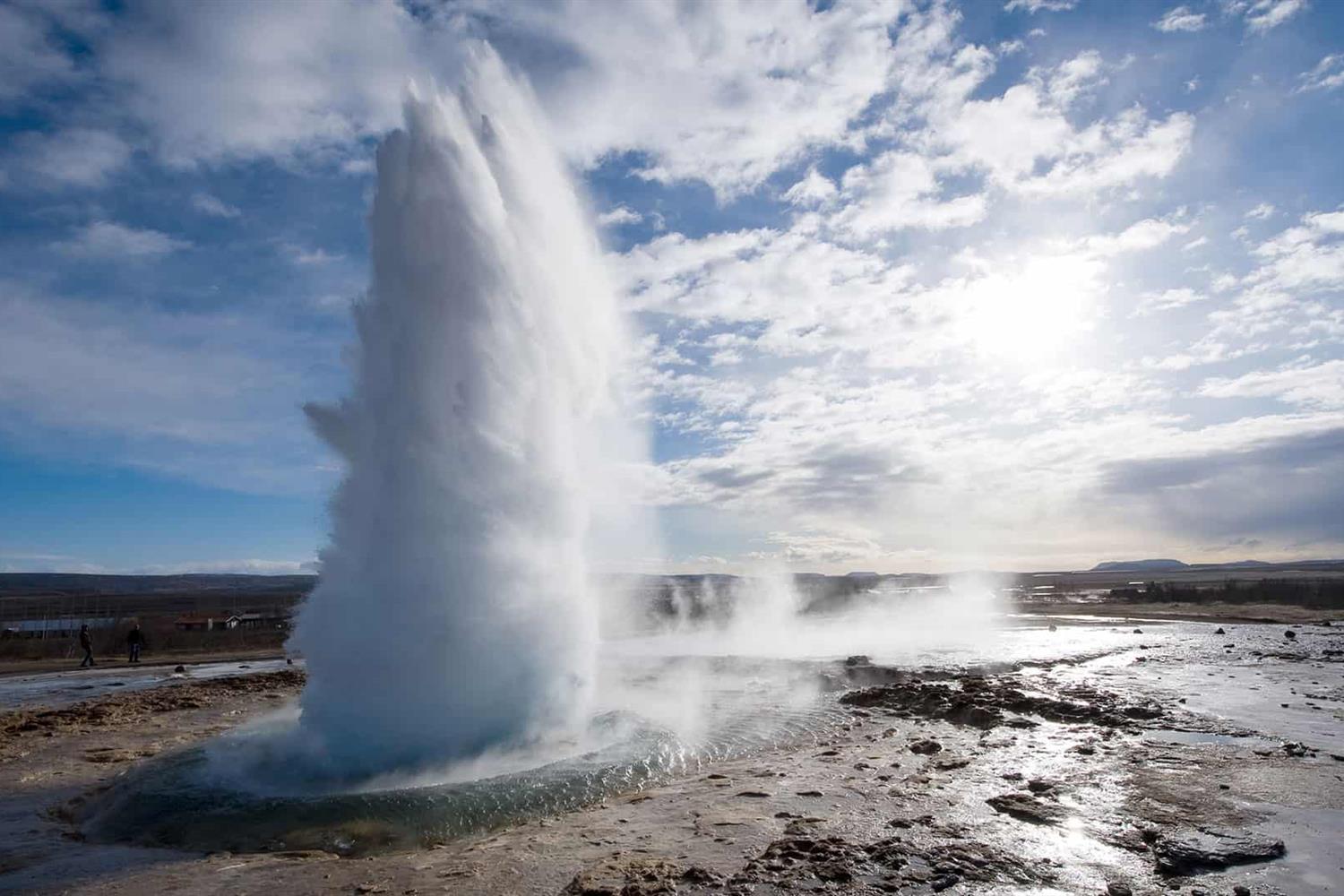 geysir-strokkur-south-iceland-wolfare