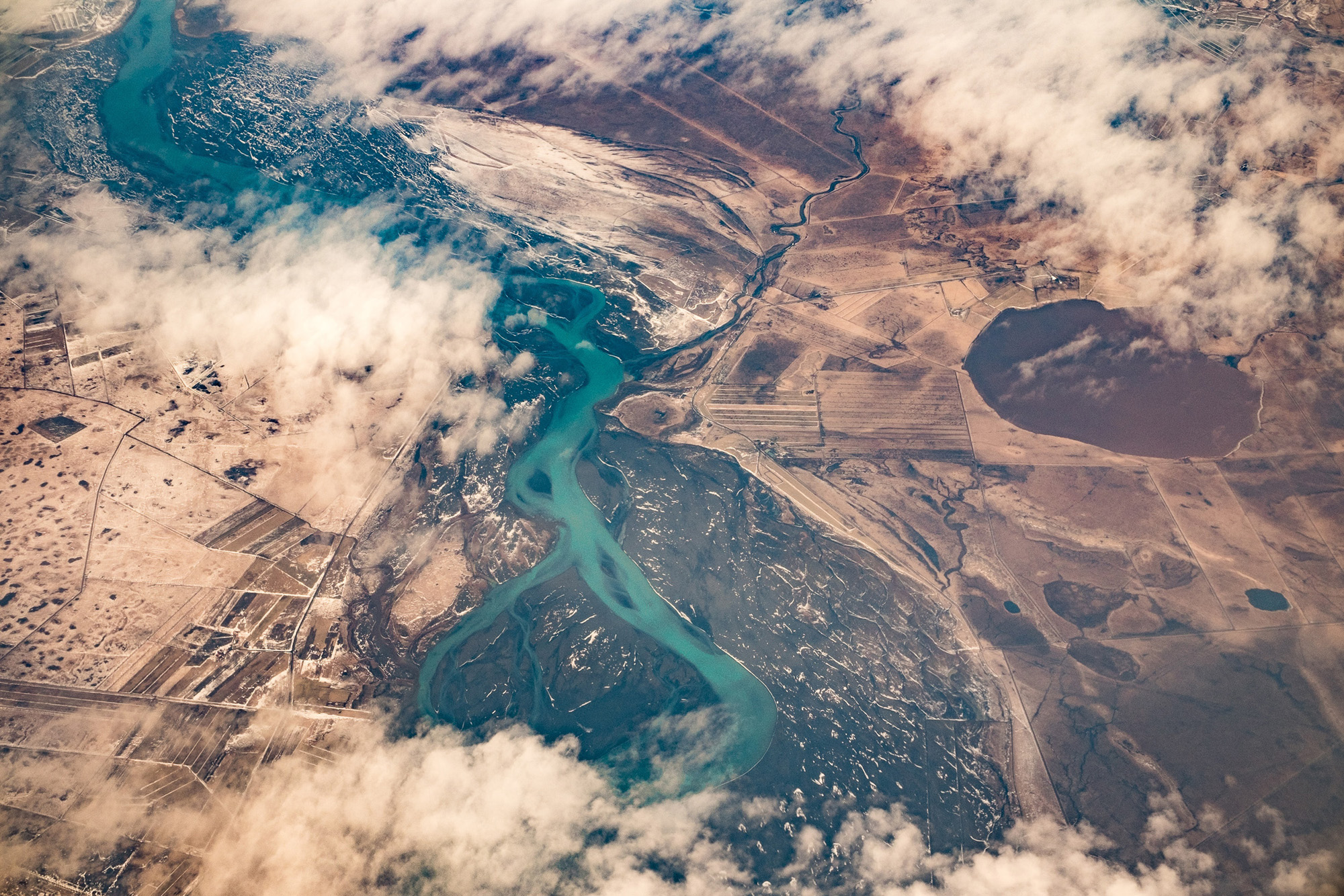 fly-look-fjords-iceland-wolfare